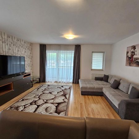 Amg Apartament Apartment Brasov Ngoại thất bức ảnh