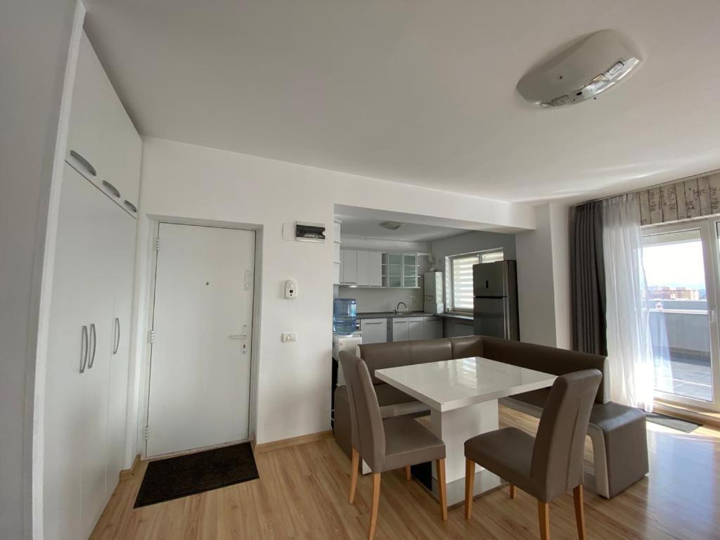Amg Apartament Apartment Brasov Ngoại thất bức ảnh