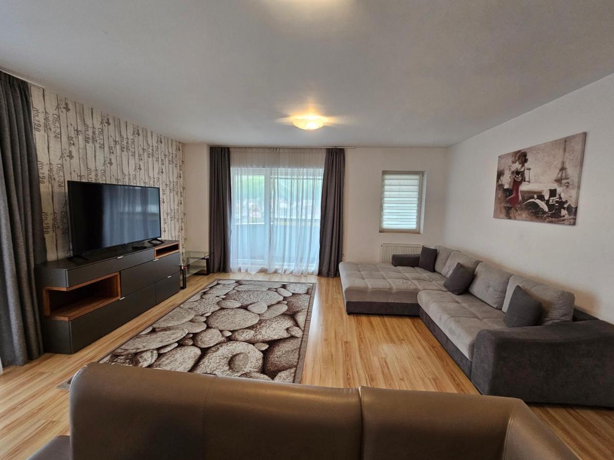 Amg Apartament Apartment Brasov Ngoại thất bức ảnh